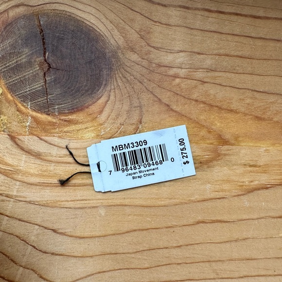 Marc Jacobs Gold Watch with Black Face - Picture 3 of 4